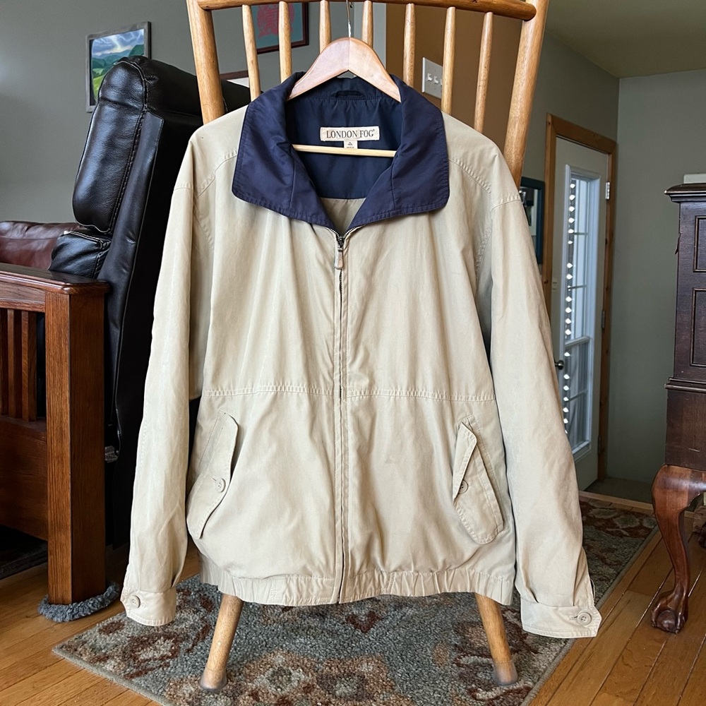 London Fog Men's Beige Windbreaker with Navy Collar